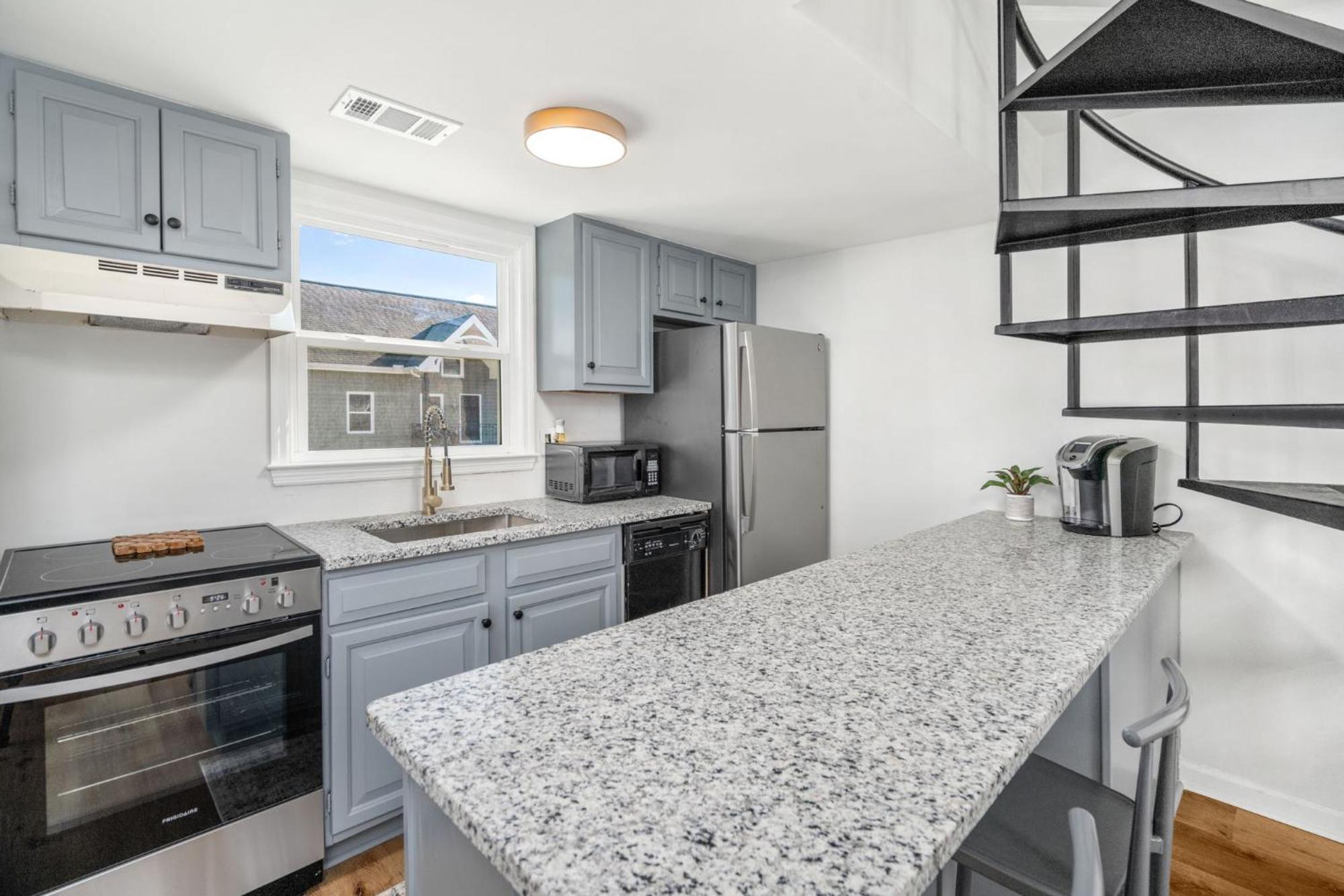 Ferienwohnung Remodeled And New - Walk To Downtown Auburn Exterior foto